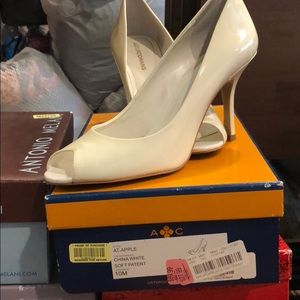 Arturo Chiang China White Soft Patent size 10